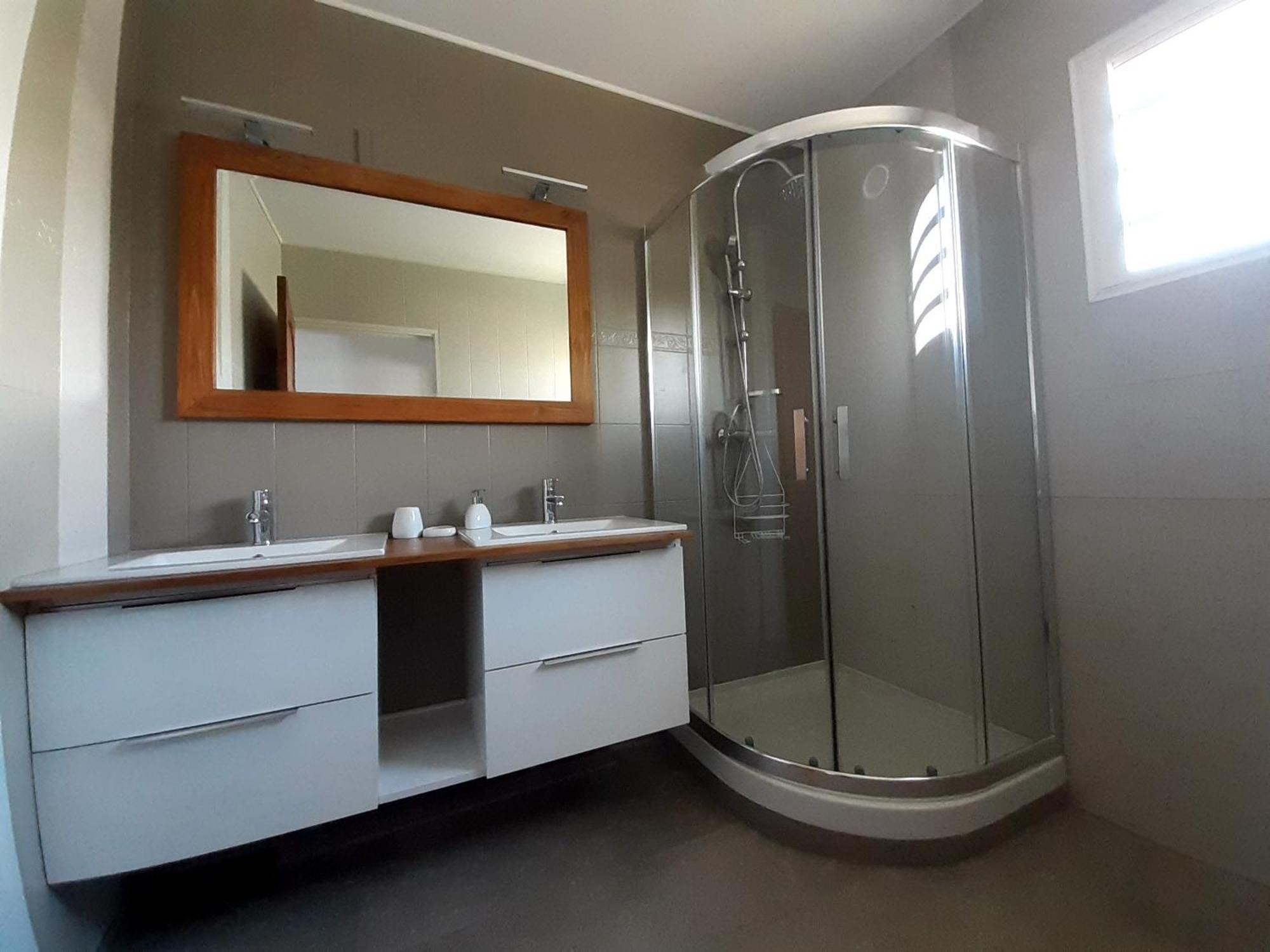 Joli Appartement, Piscine, Jacuzzi Sainte-Suzanne Eksteriør billede